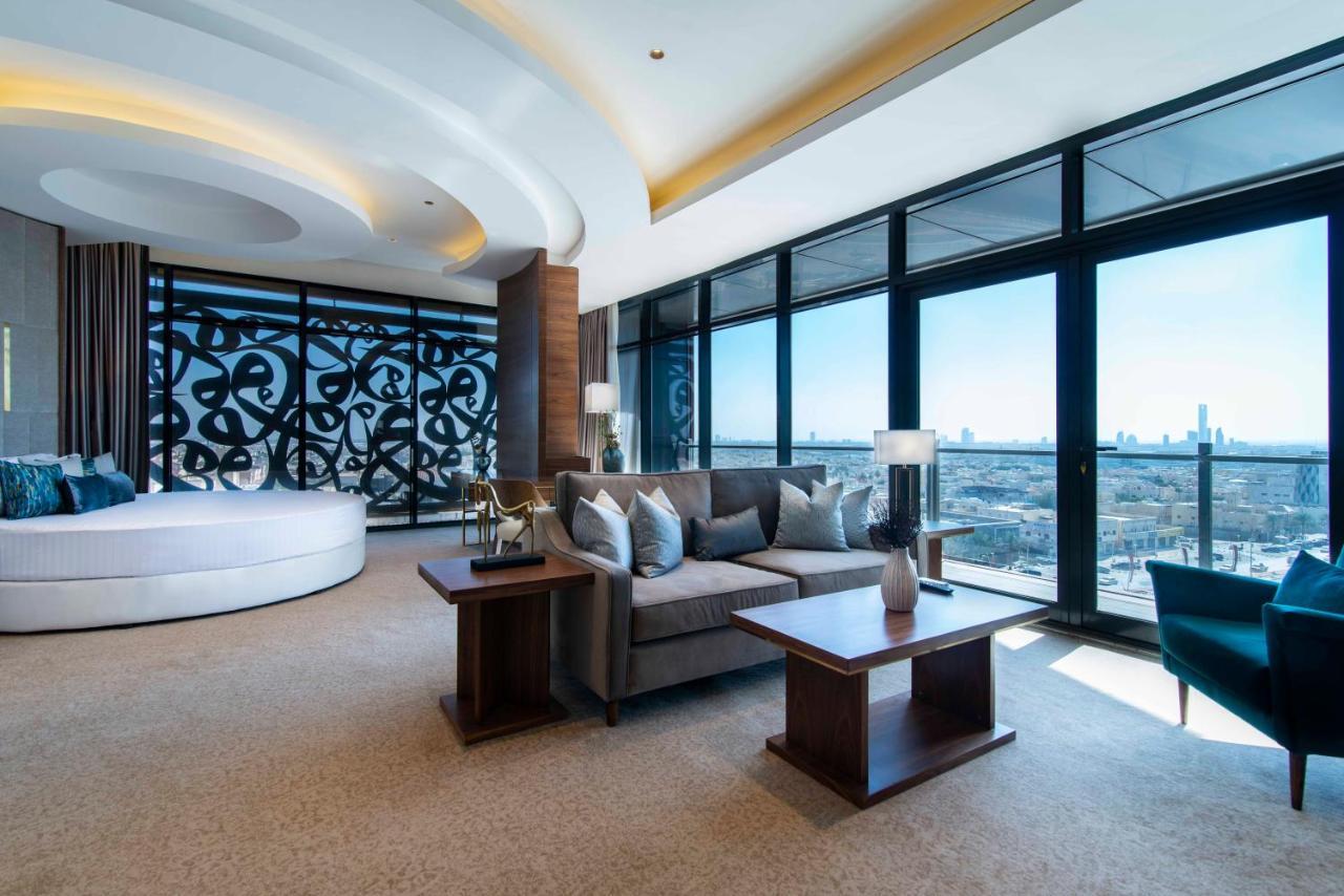 Waw Hotel Suites King Abdullah Road Riade Exterior foto